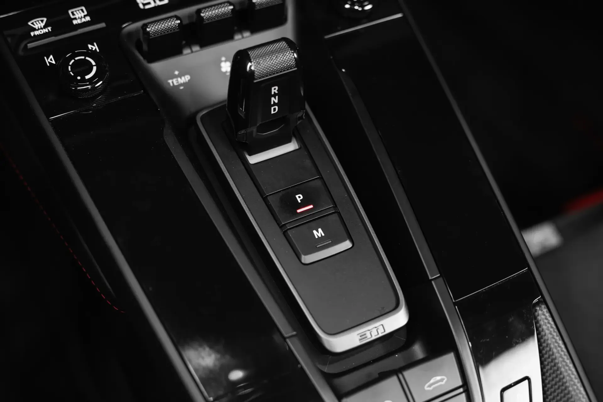 Porsche 911 (992) Carrera 4 GTS PDK 42