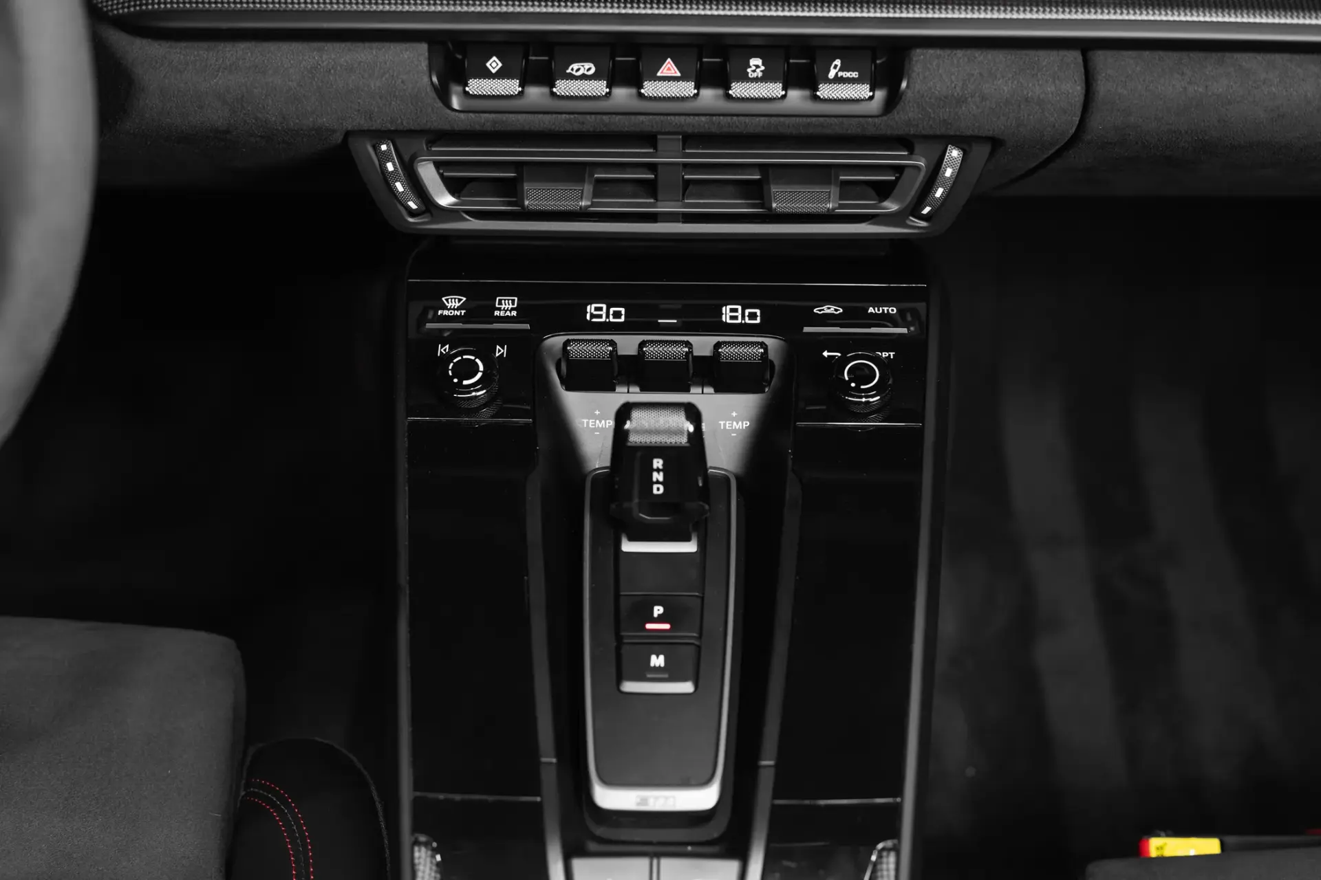 Porsche 911 (992) Carrera 4 GTS PDK 49
