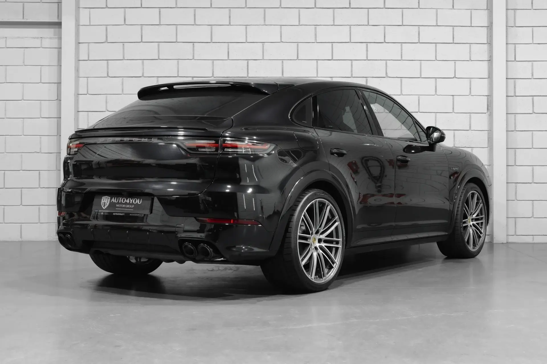 Porsche Cayenne Coupé E-Hybrid 3