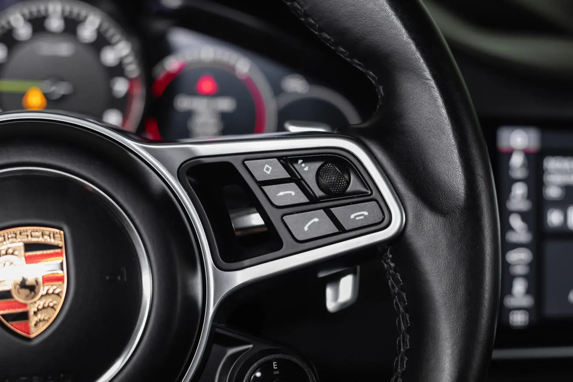 Porsche Cayenne Coupé E-Hybrid 10
