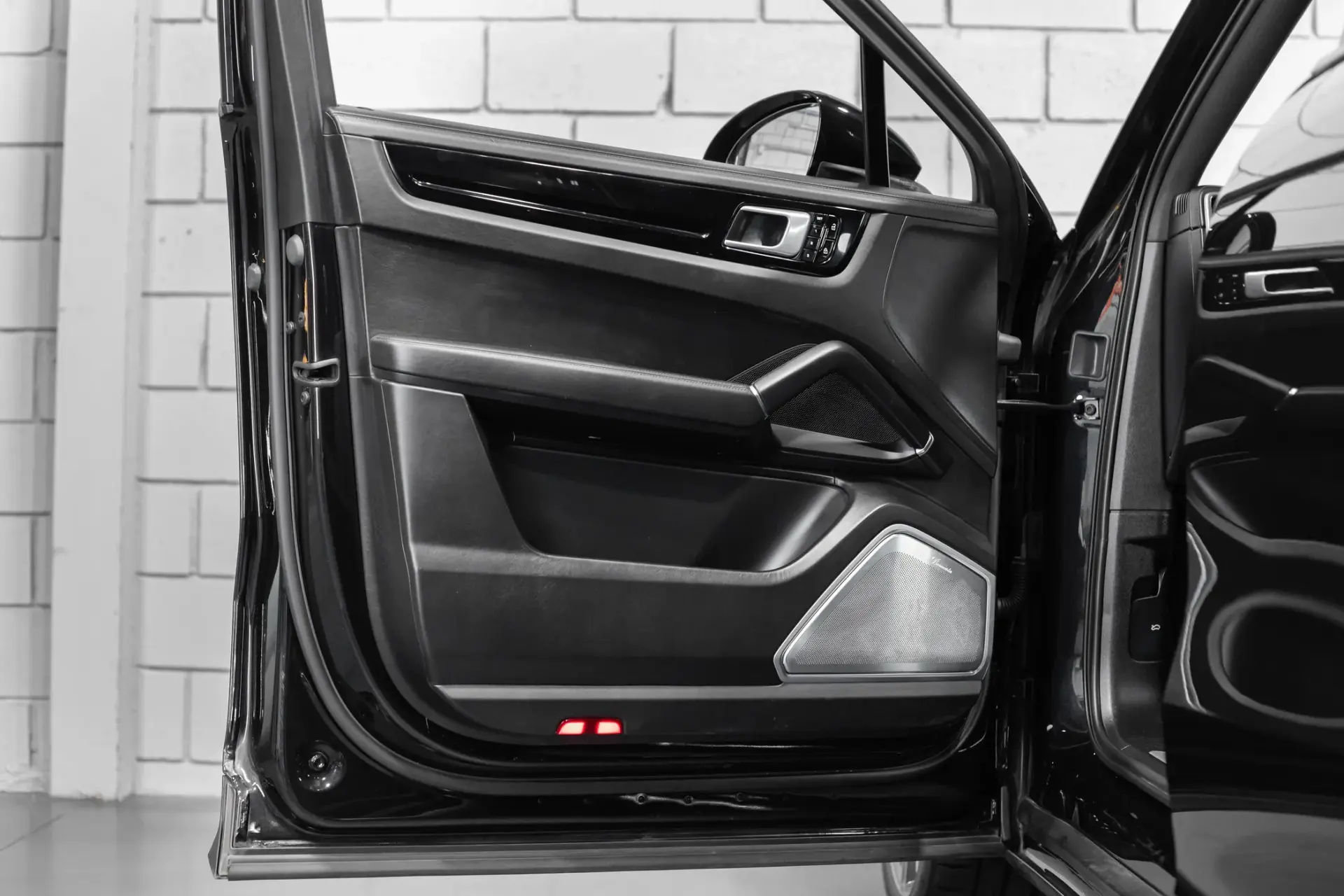 Porsche Cayenne Coupé E-Hybrid 11
