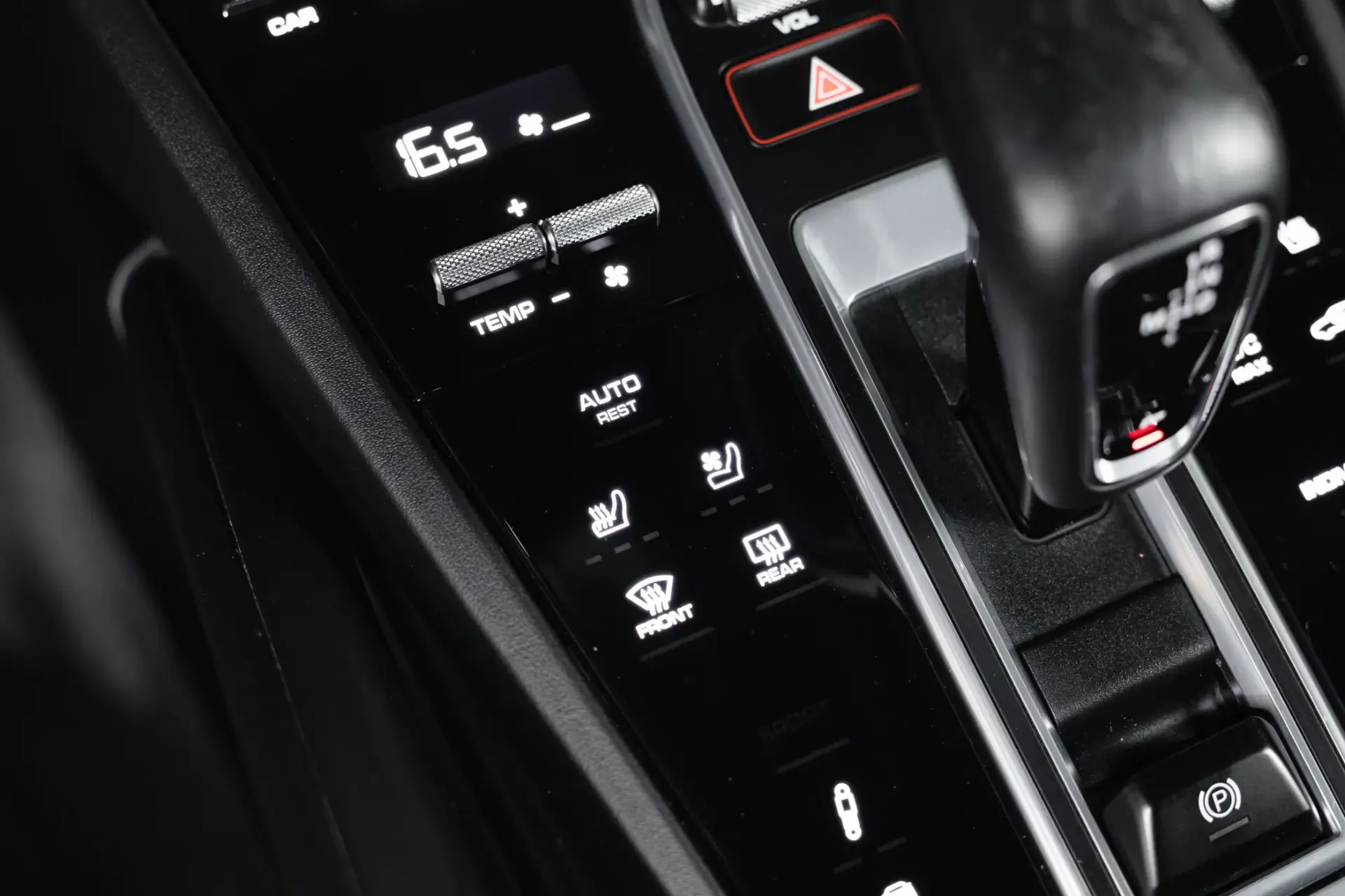 Porsche Cayenne Coupé E-Hybrid 31