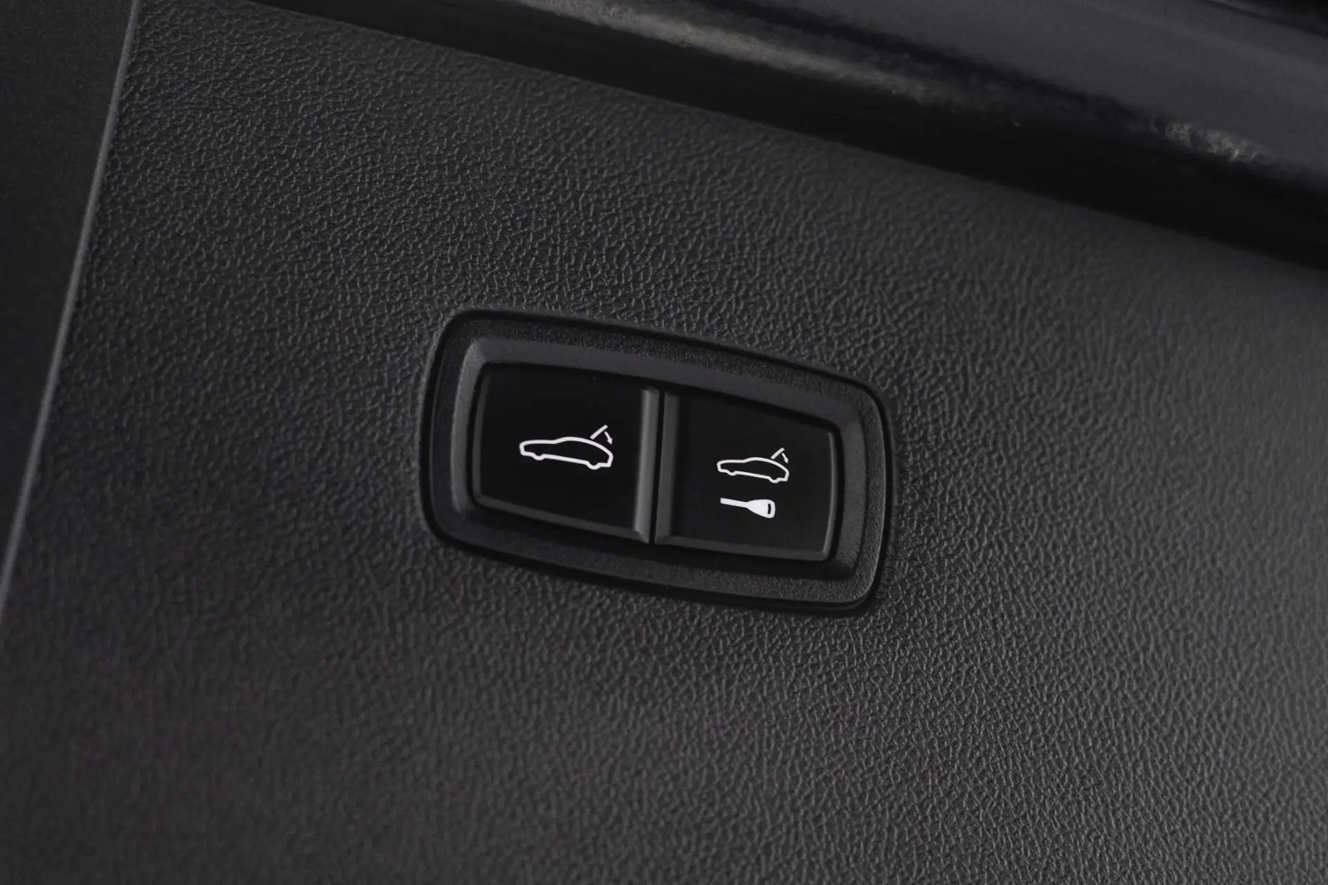Porsche Cayenne Coupé E-Hybrid 33