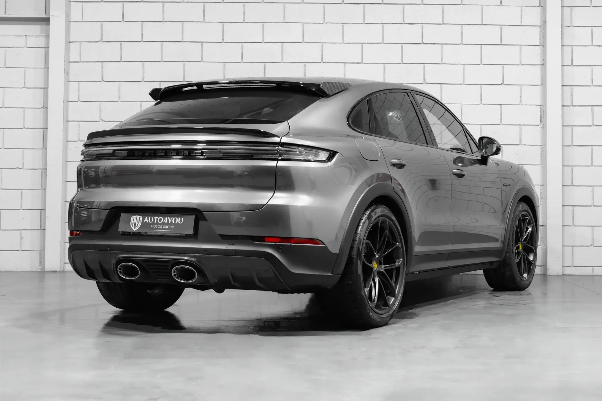 Porsche Cayenne Coupé Turbo E-Hybrid Pacote GT 4