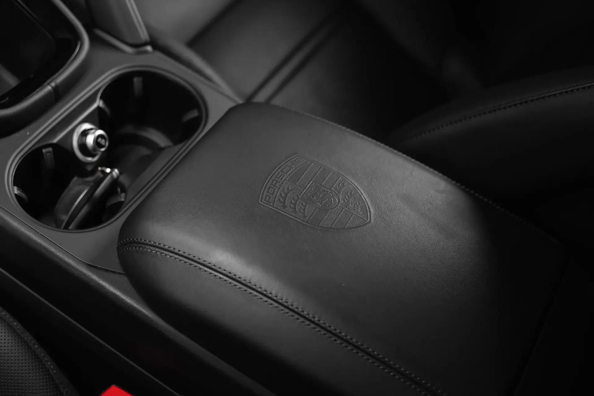 Porsche Cayenne Coupé Turbo E-Hybrid Pacote GT 44