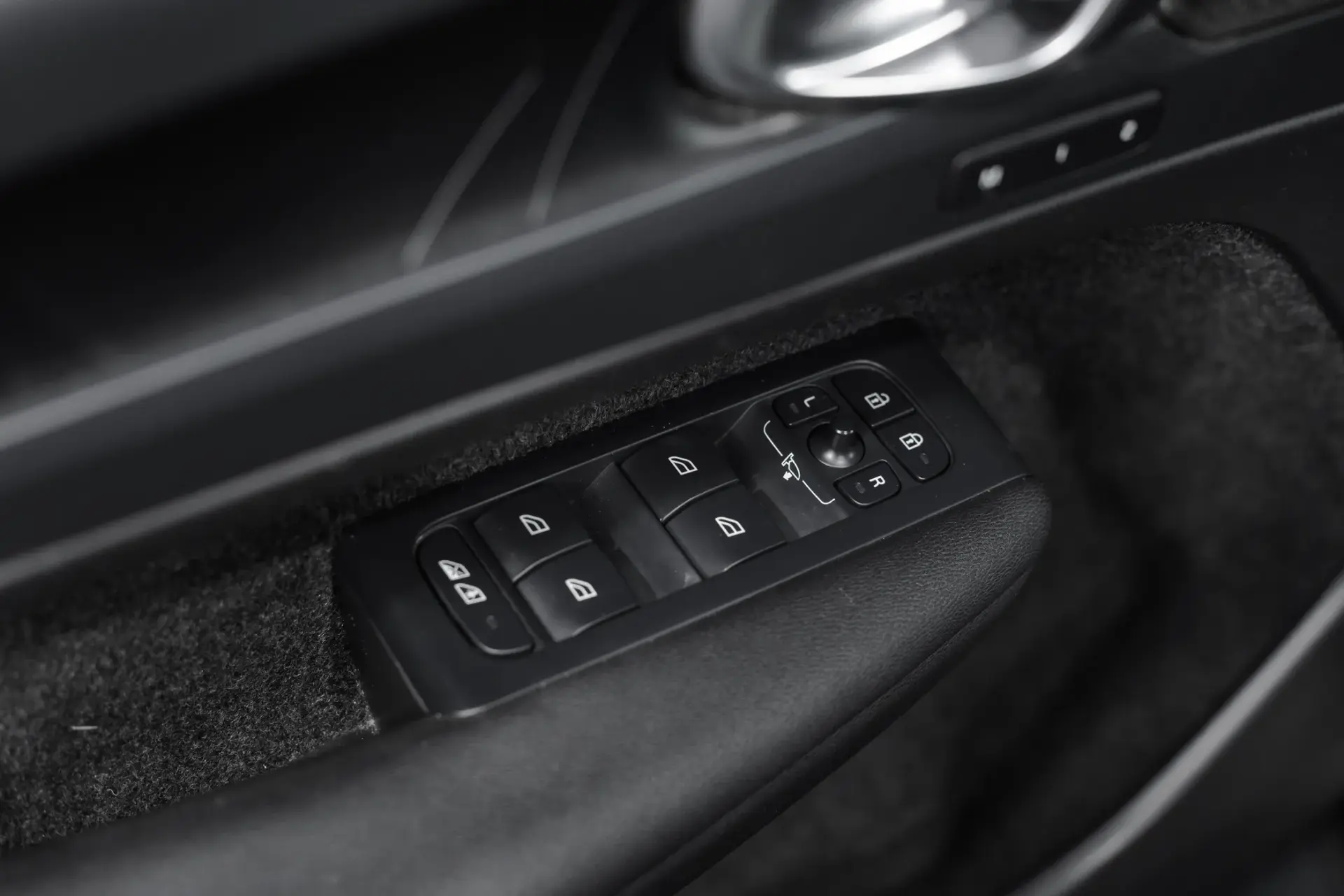 Volvo C40 Recharge Single Motor Ultimate 23