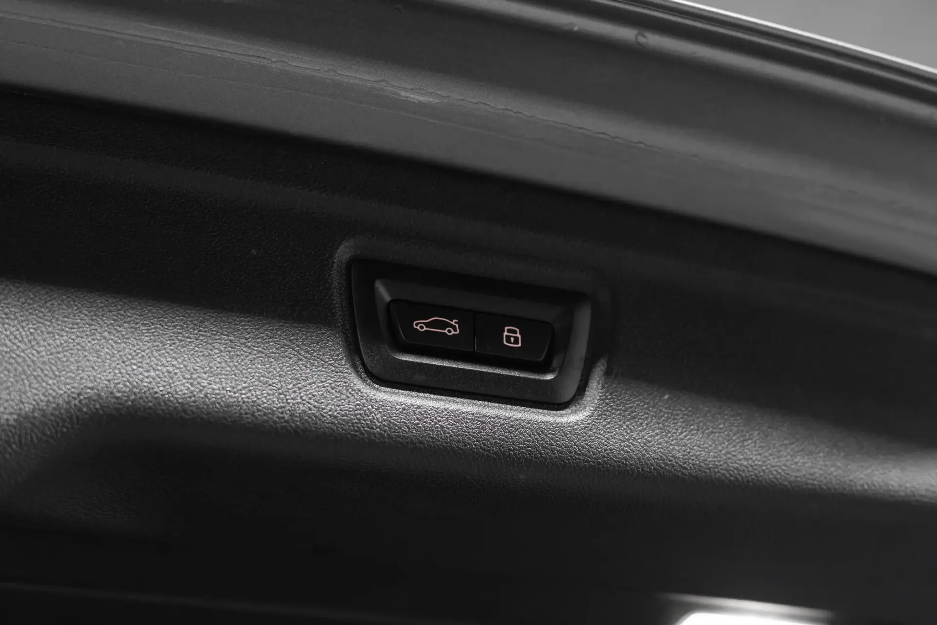 BMW 320 e Touring Pack Desportivo M Auto 35