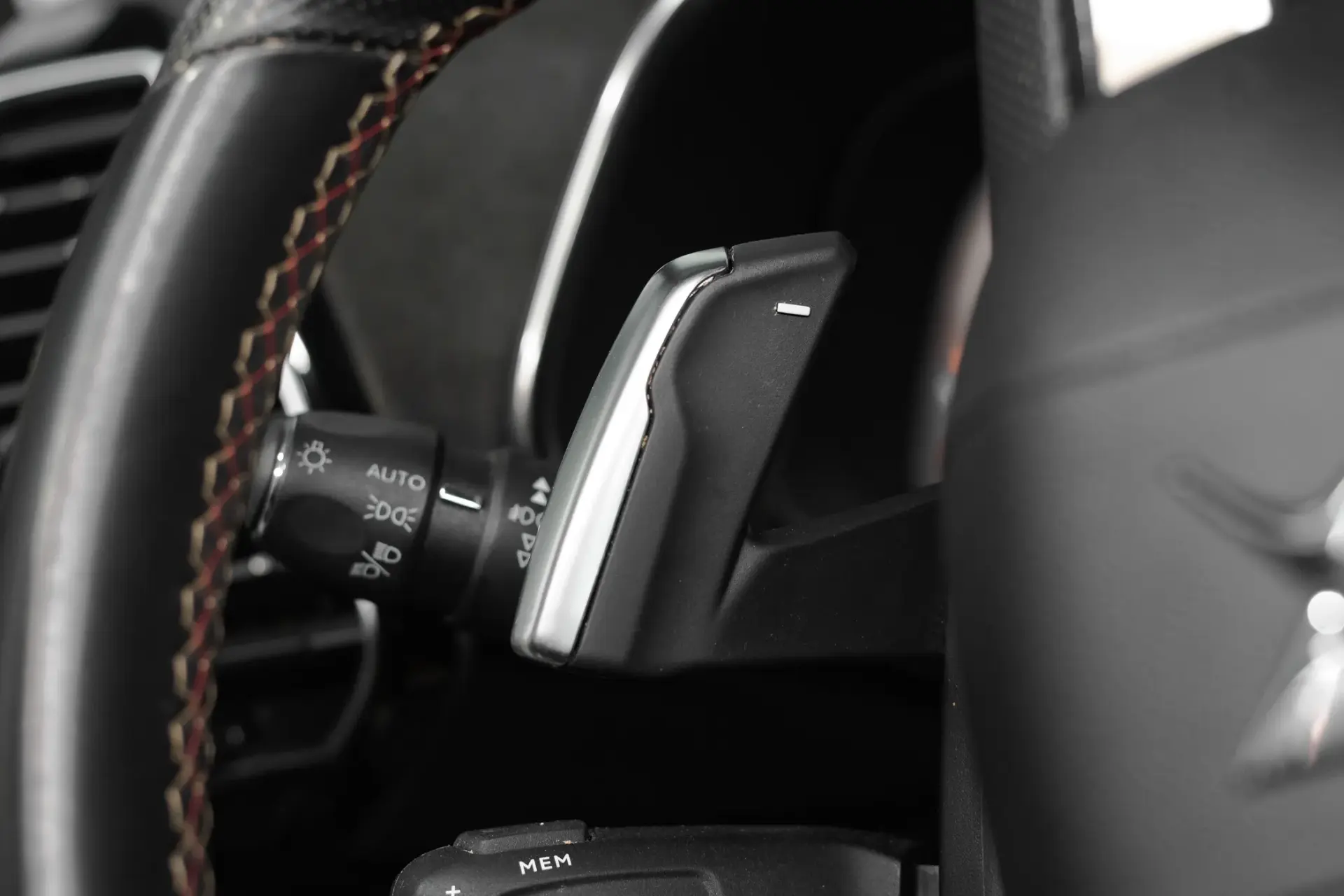 DS DS7 Crossback E-Tense Performance Line EAT8 11