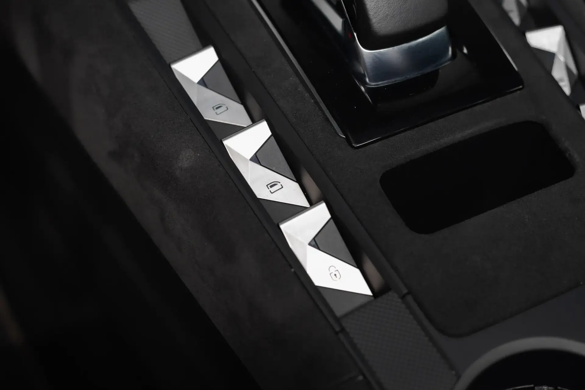 DS DS7 Crossback E-Tense Performance Line EAT8 32