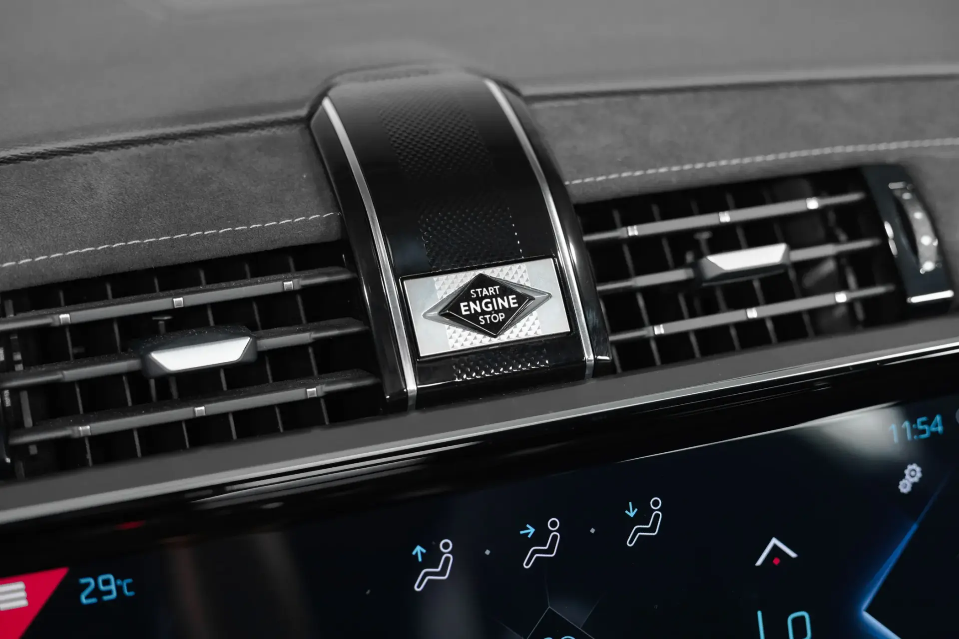 DS DS7 Crossback E-Tense Performance Line EAT8 34
