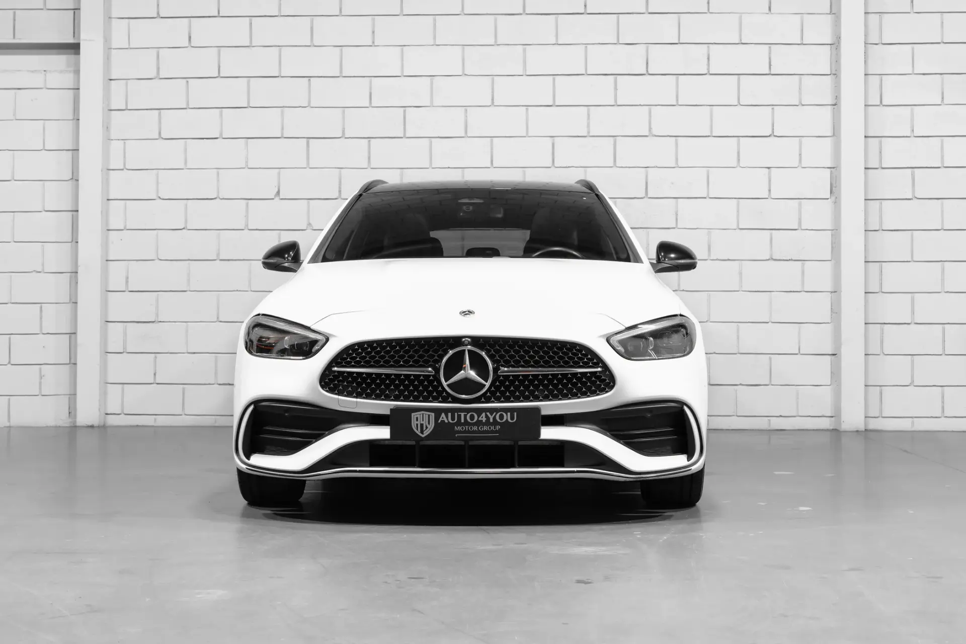 Mercedes-Benz C 300 e AMG Line 2