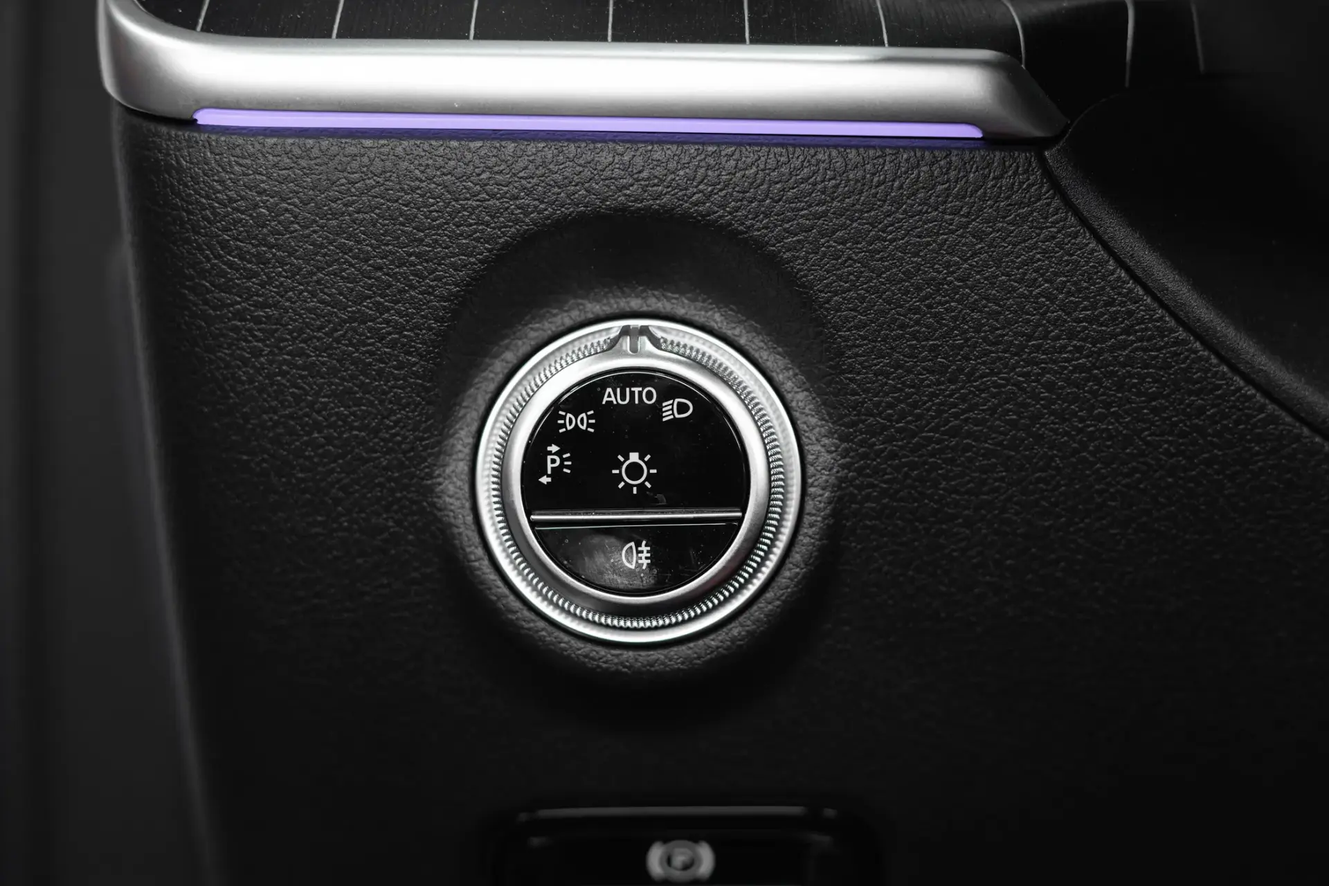Mercedes-Benz C 300 e AMG Line 34
