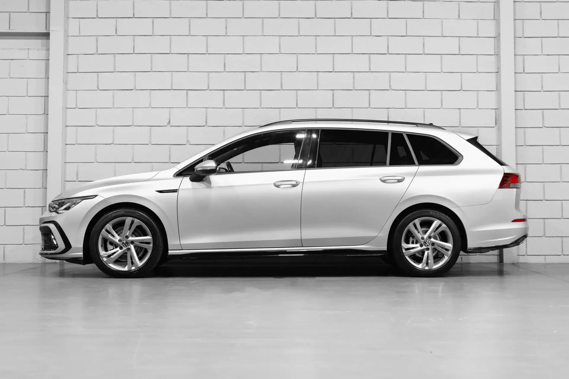 Volkswagen Golf Variant 2.0 TDi R-Line DSG 2