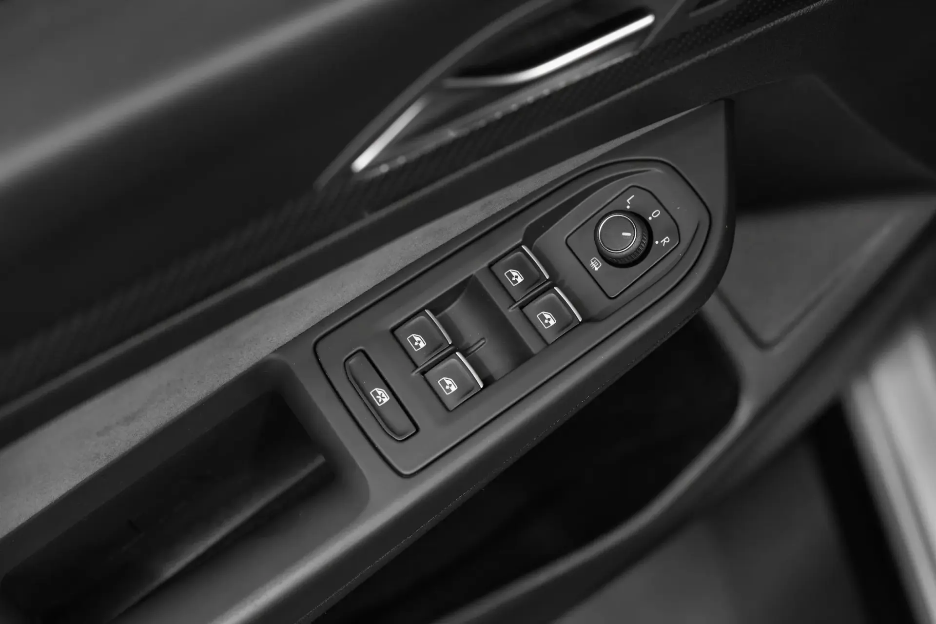 Volkswagen Golf Variant 2.0 TDi R-Line DSG 27