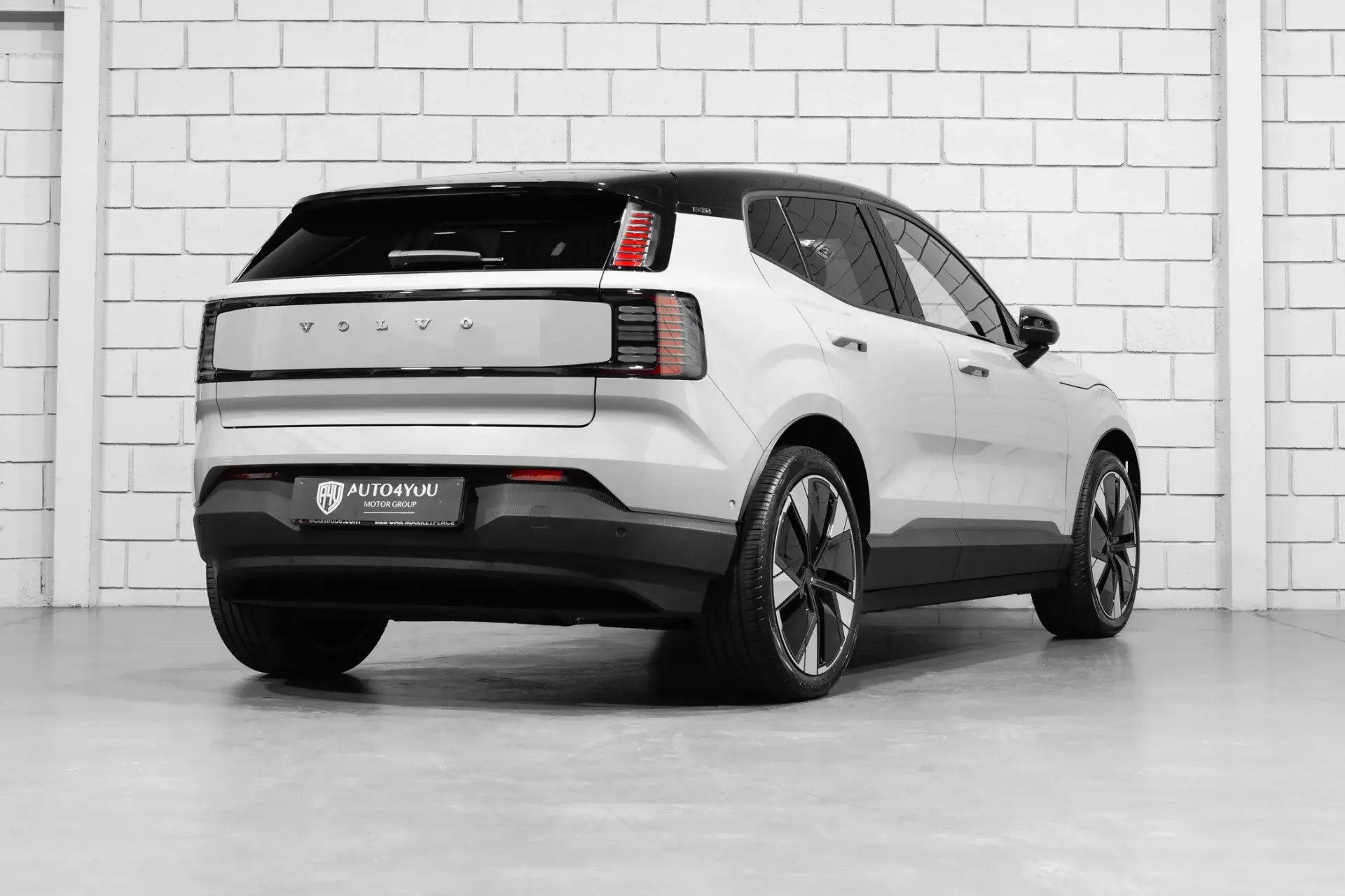 Volvo EX30 69 kWh Twin Motor Ultra 4