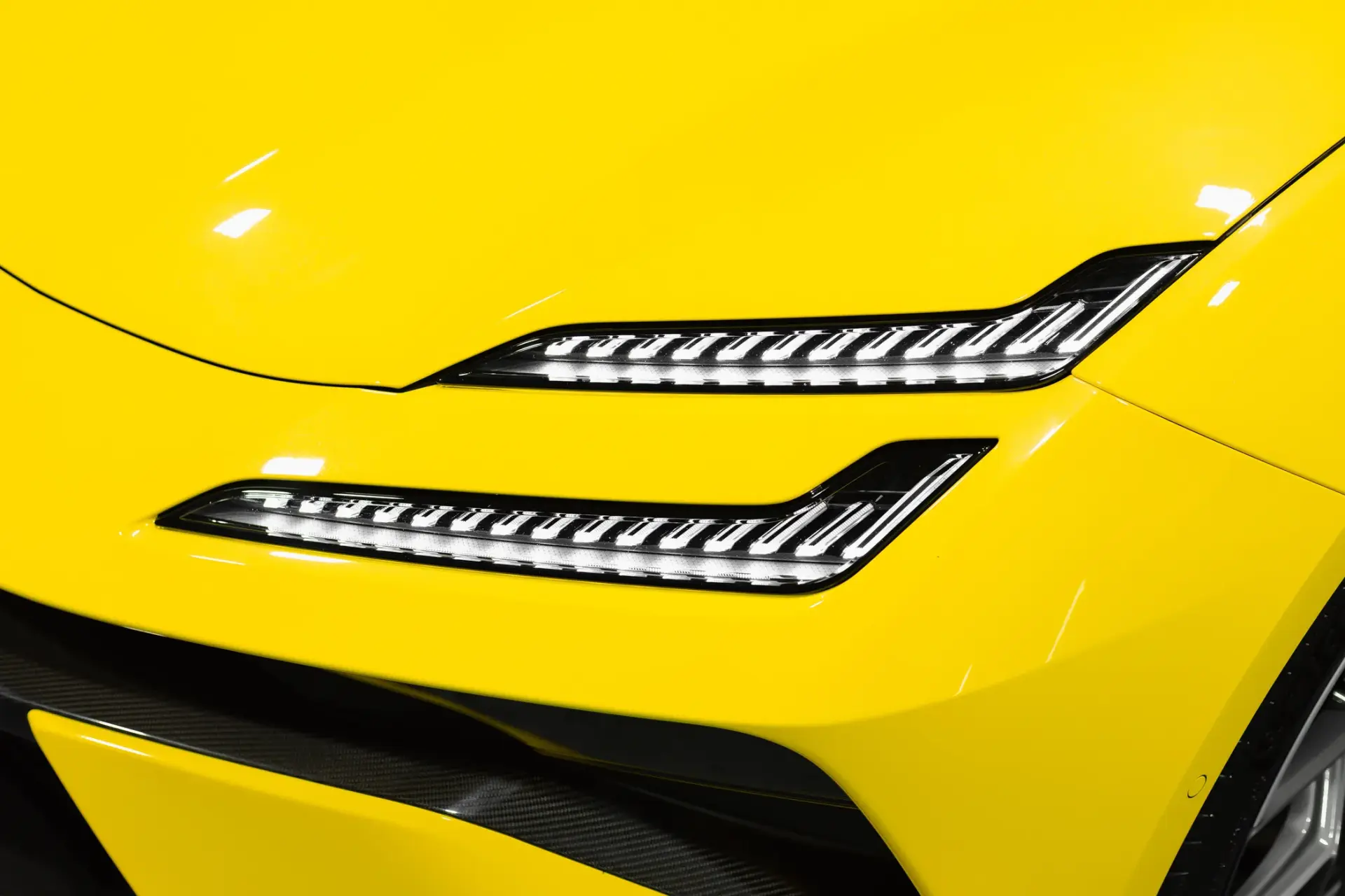 Lotus Emeya R 33