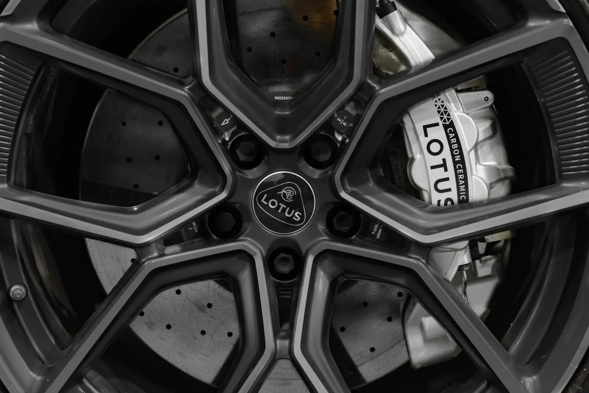 Lotus Emeya R 43