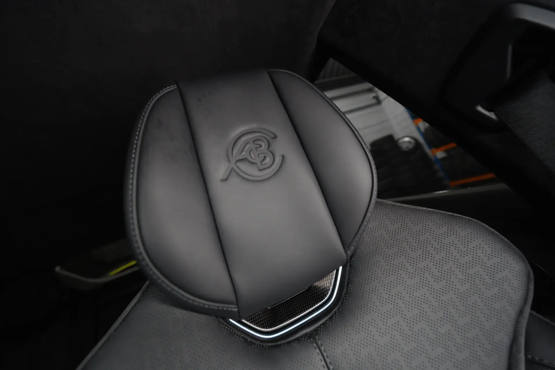 Lotus Emeya R 58