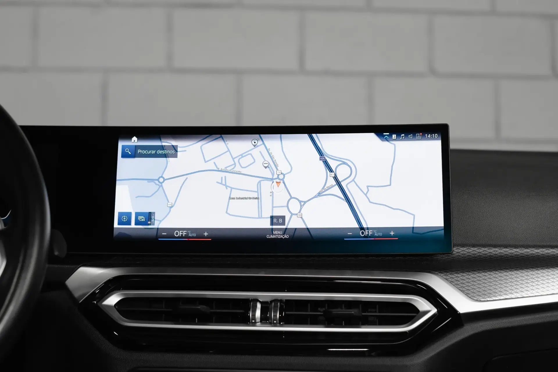 BMW 320 e Pack M Auto 14