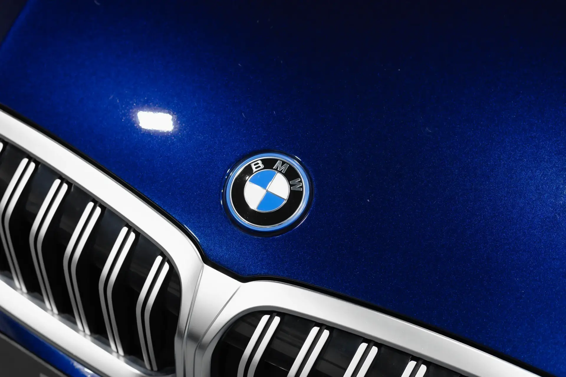 BMW 320 e Pack M Auto 23