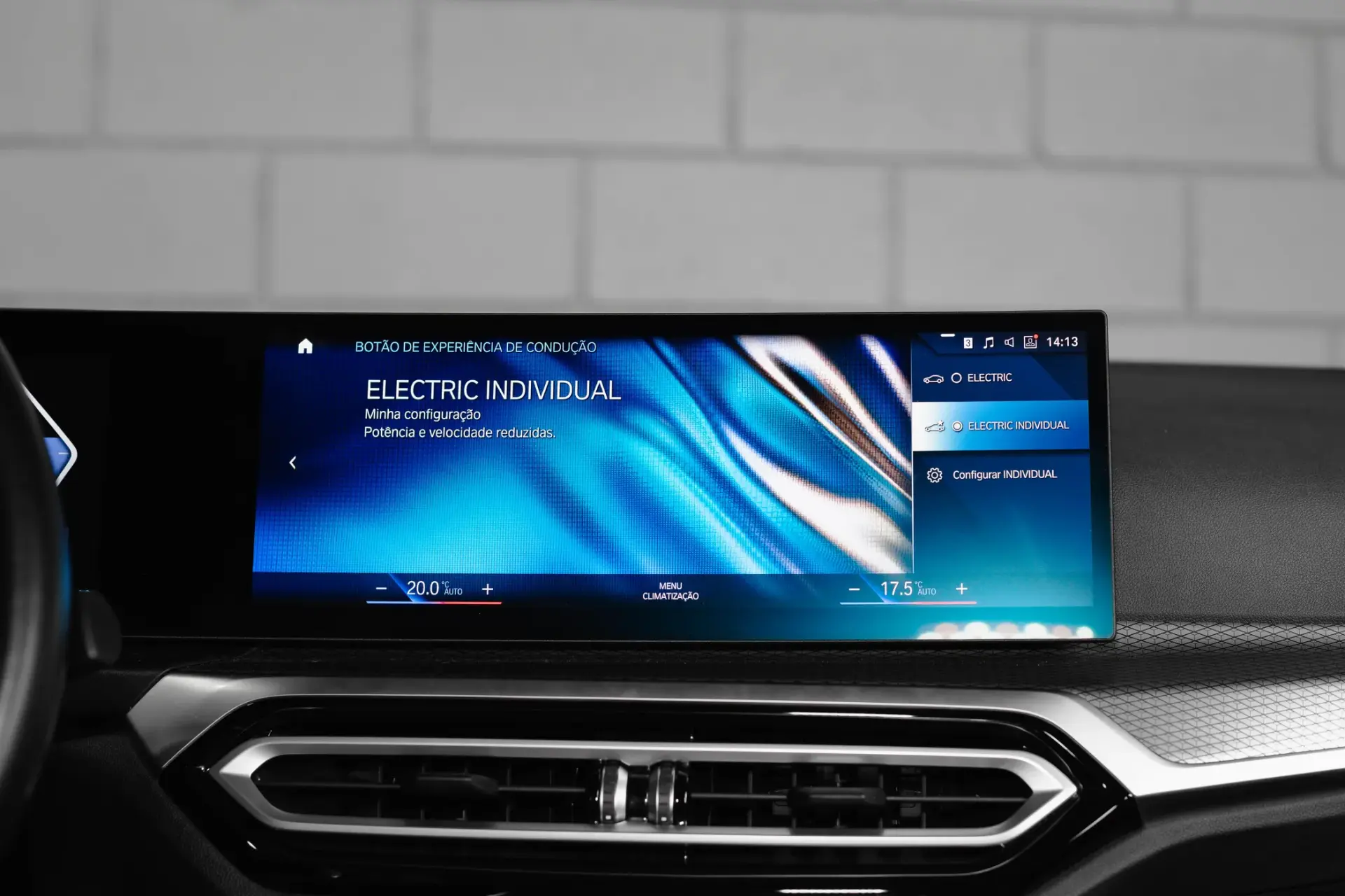 BMW 320 e Pack M Auto 27
