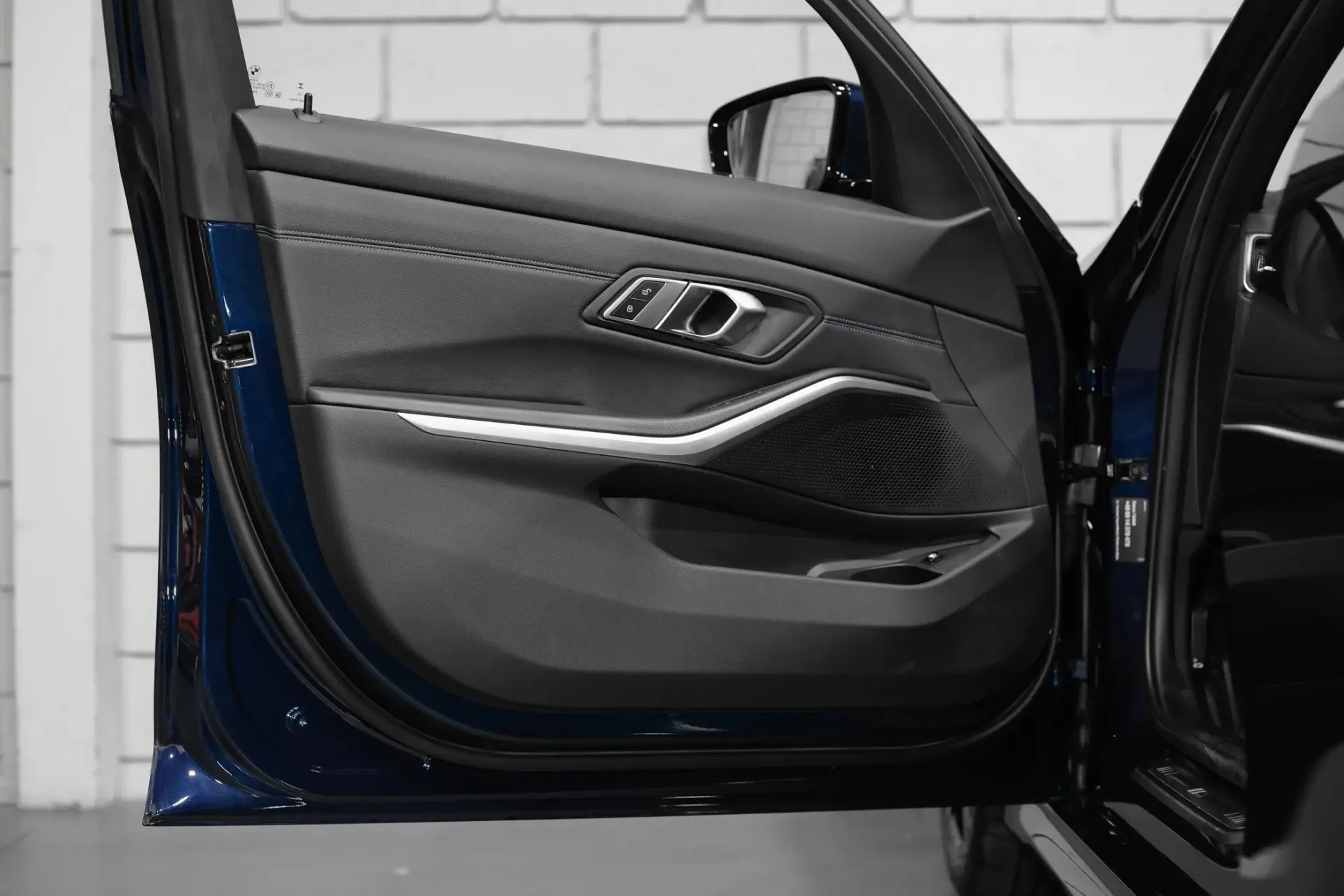 BMW 320 e Pack M Auto 30