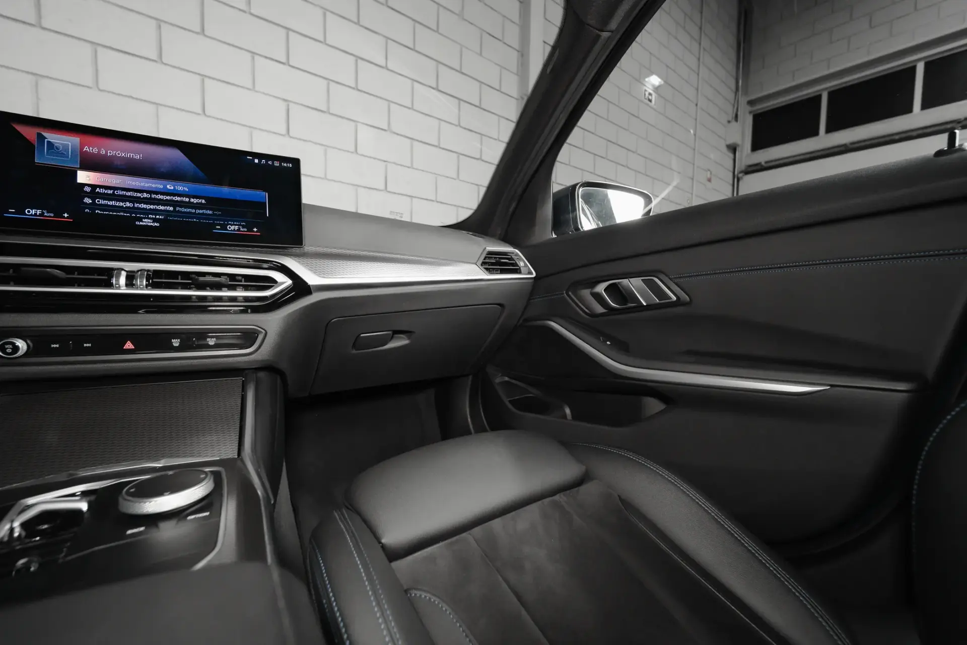 BMW 320 e Pack M Auto 44