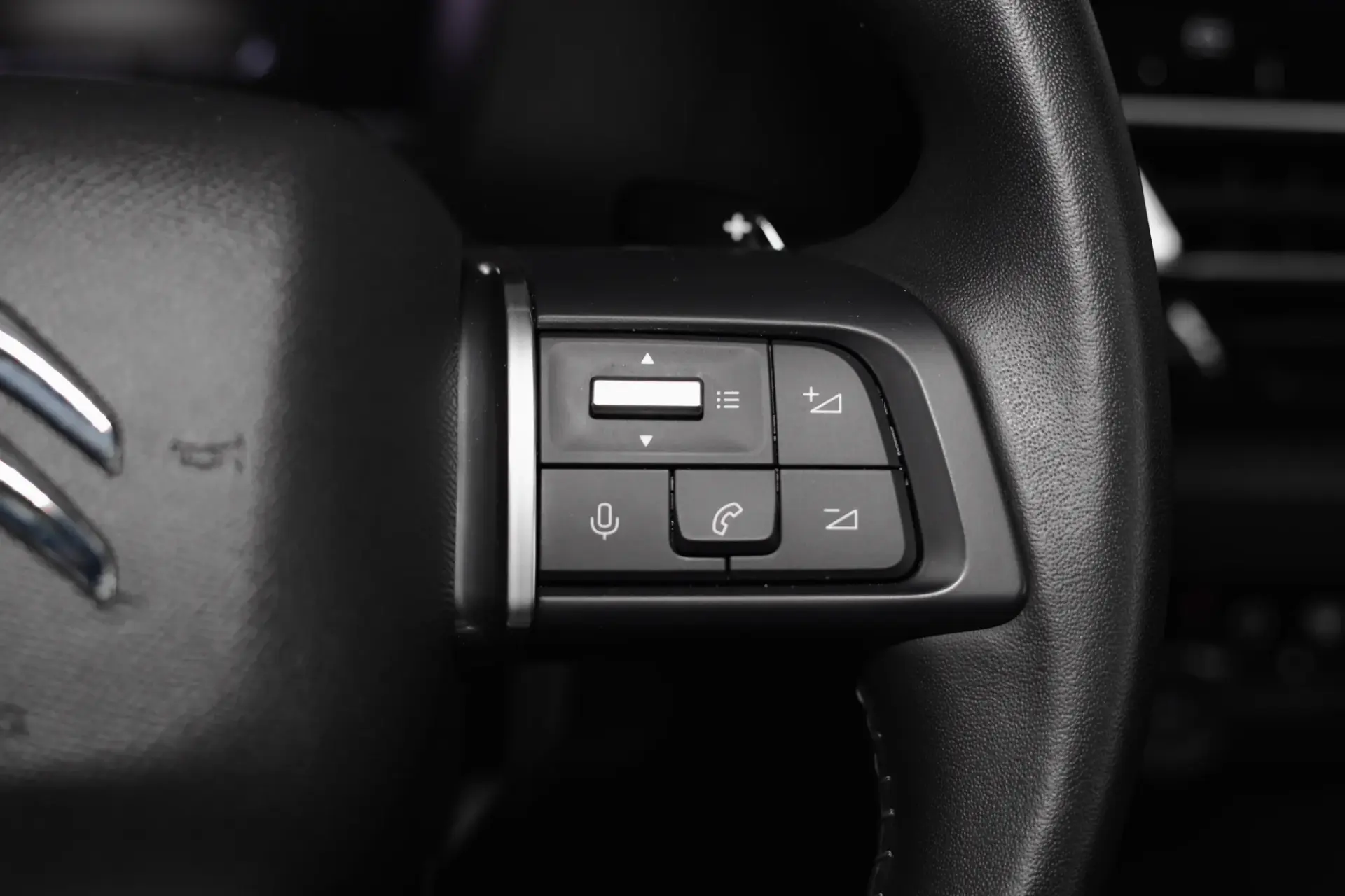 Citroen C4 X 1.2 PureTech Plus EAT8 7