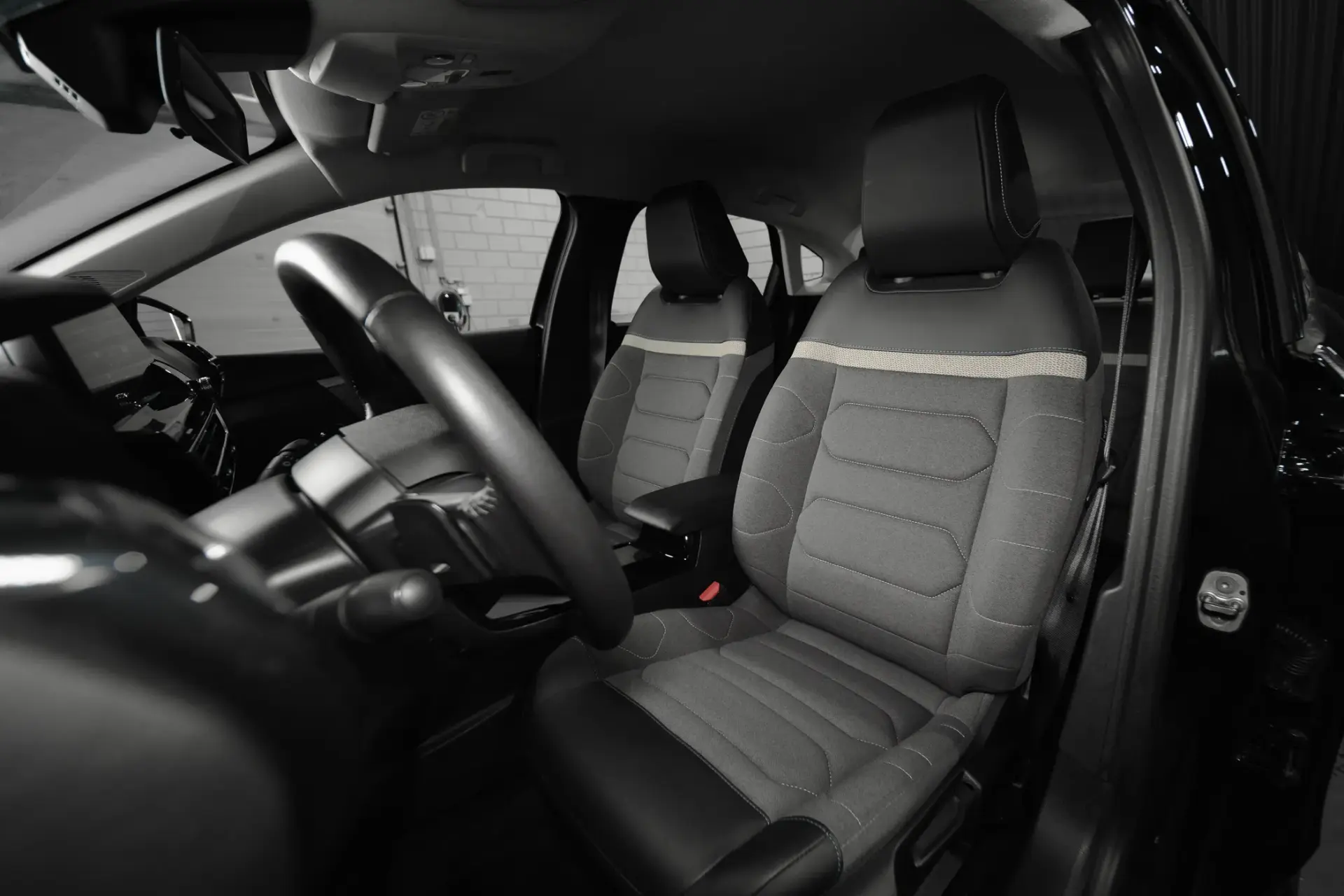 Citroen C4 X 1.2 PureTech Plus EAT8 10