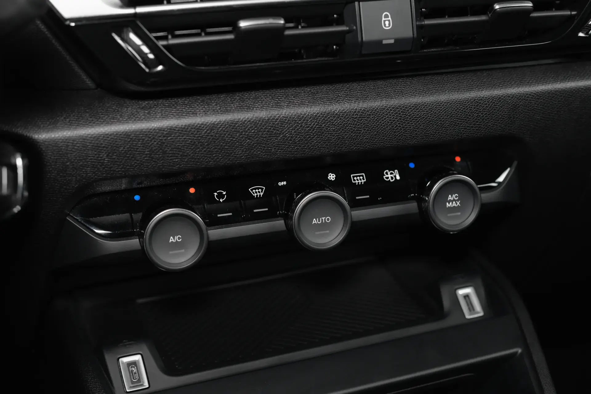 Citroen C4 X 1.2 PureTech Plus EAT8 29