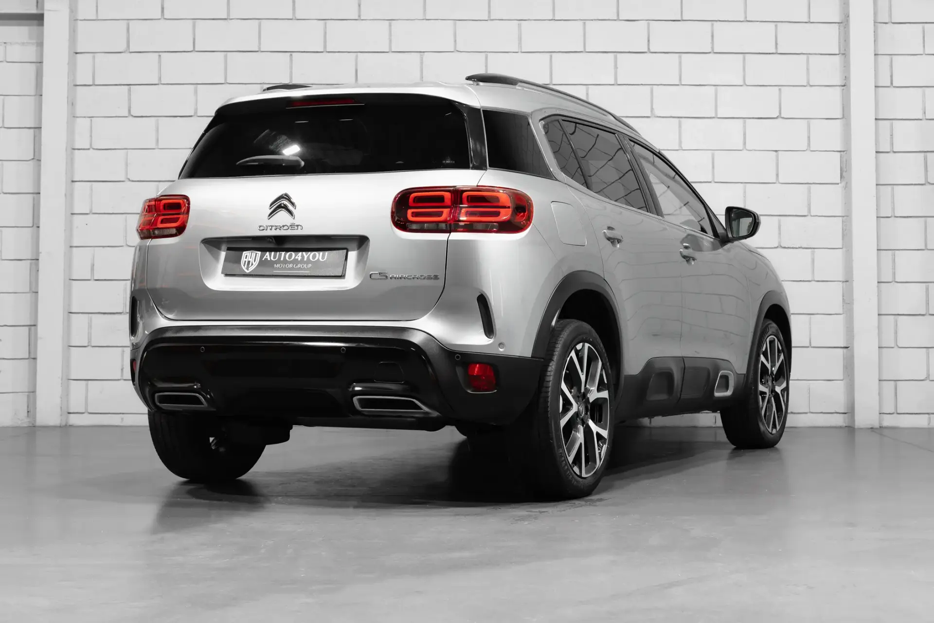 Citroen C5 Aircross 1.6 PureTech Shine J19 EAT8 4