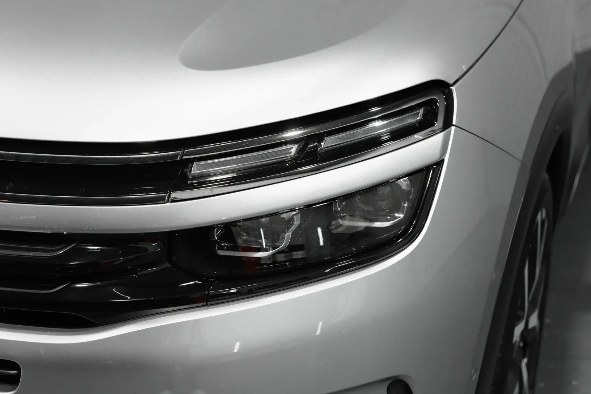 Citroen C5 Aircross 1.6 PureTech Shine J19 EAT8 12