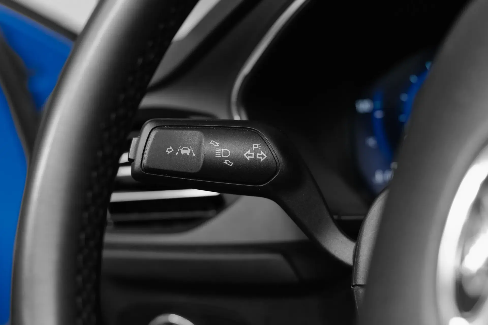 Ford Focus 1.0 EcoBoost MHEV Active 9