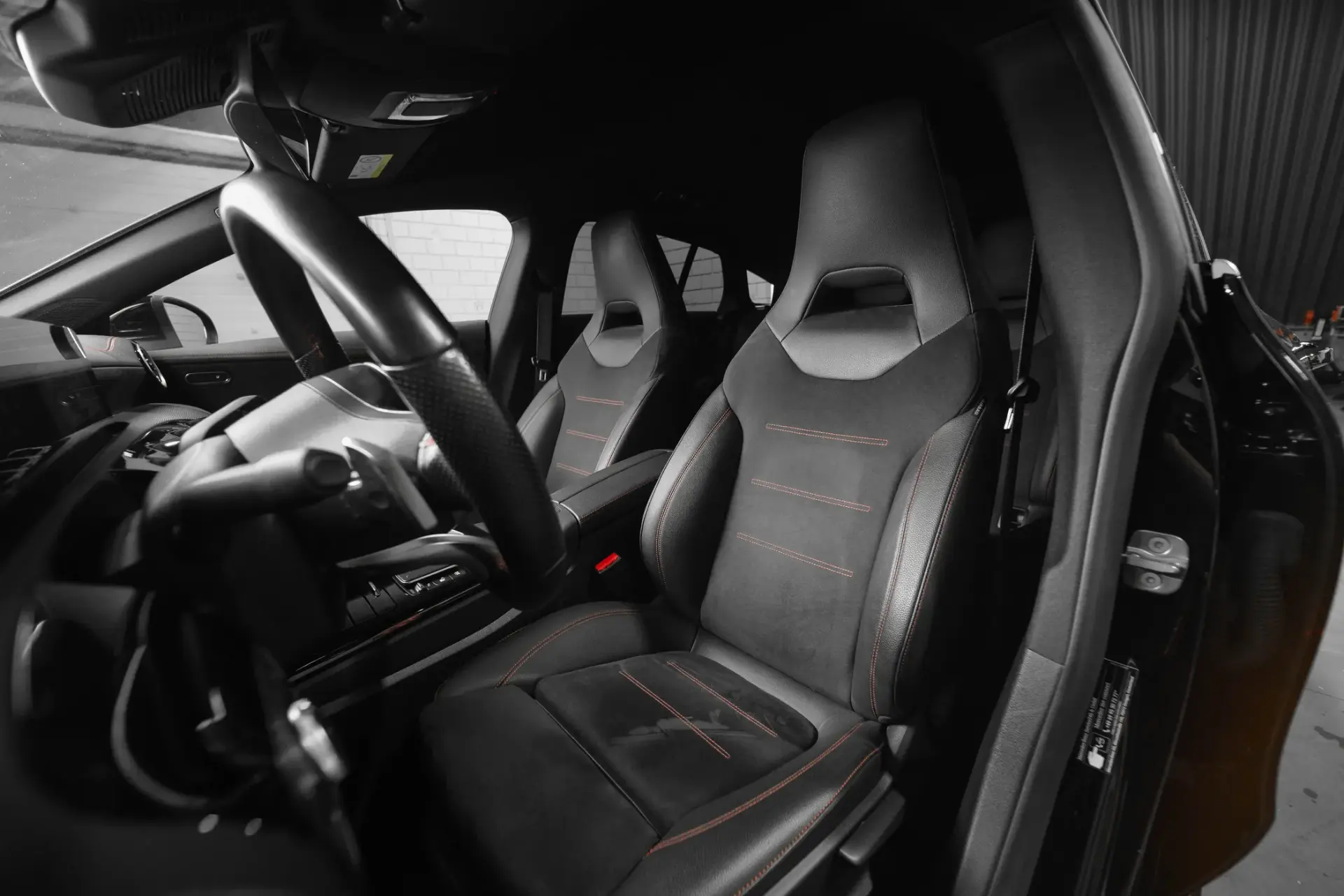 Mercedes-Benz CLA 250 e Shooting Brake AMG Line 11