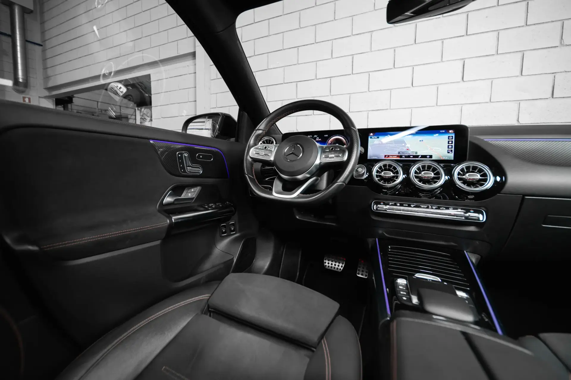 Mercedes-Benz GLA 250 e 8G-DCT AMG Line 38