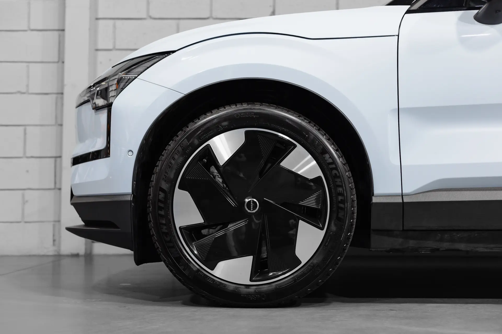 Volvo EX30 Twin Motor Performance AWD Ultra 5
