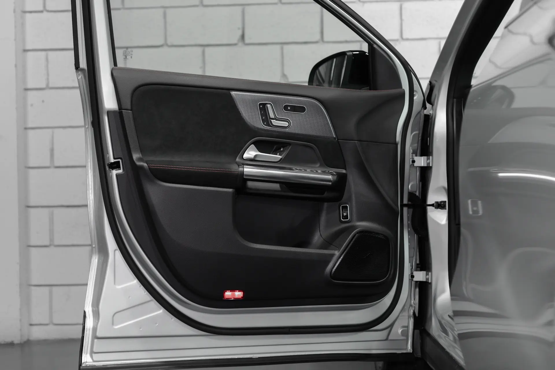 Mercedes-Benz EQA 250 AMG Line 33