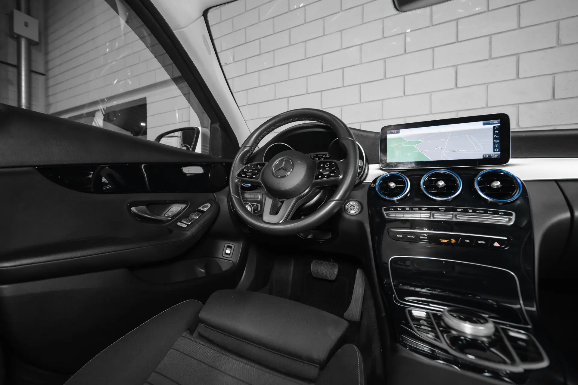 Mercedes-Benz C 300 Avantgarde 38