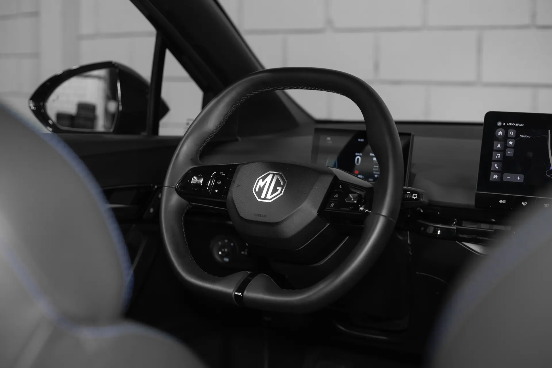 MG MG4 77 kWh Extended Range Luxury 5