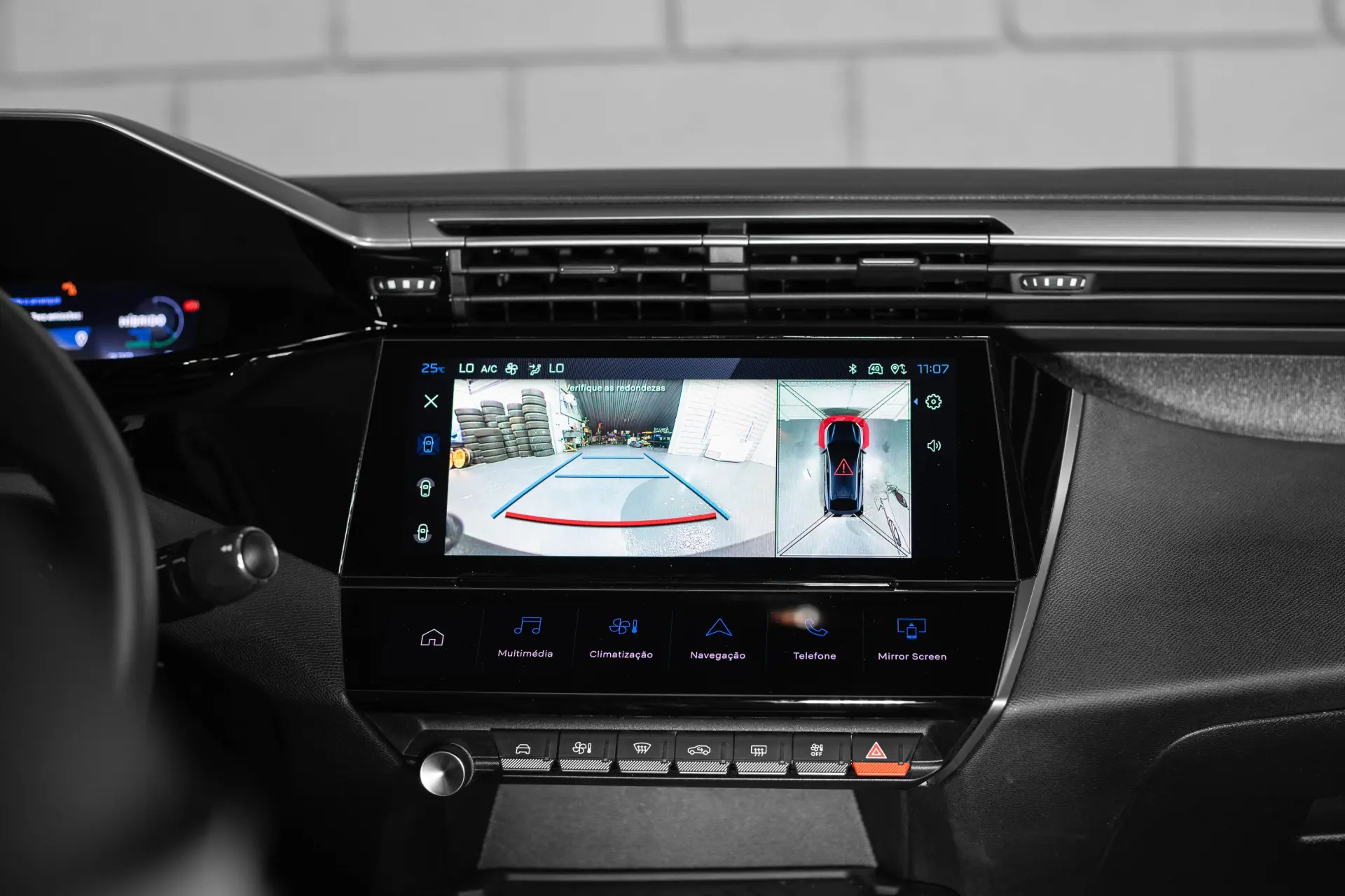 Peugeot 408 1.6 Hybrid Allure e-EAT8 19
