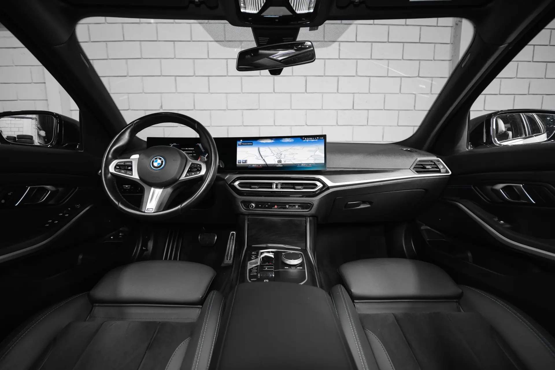 BMW 330 e Pack M Auto 40