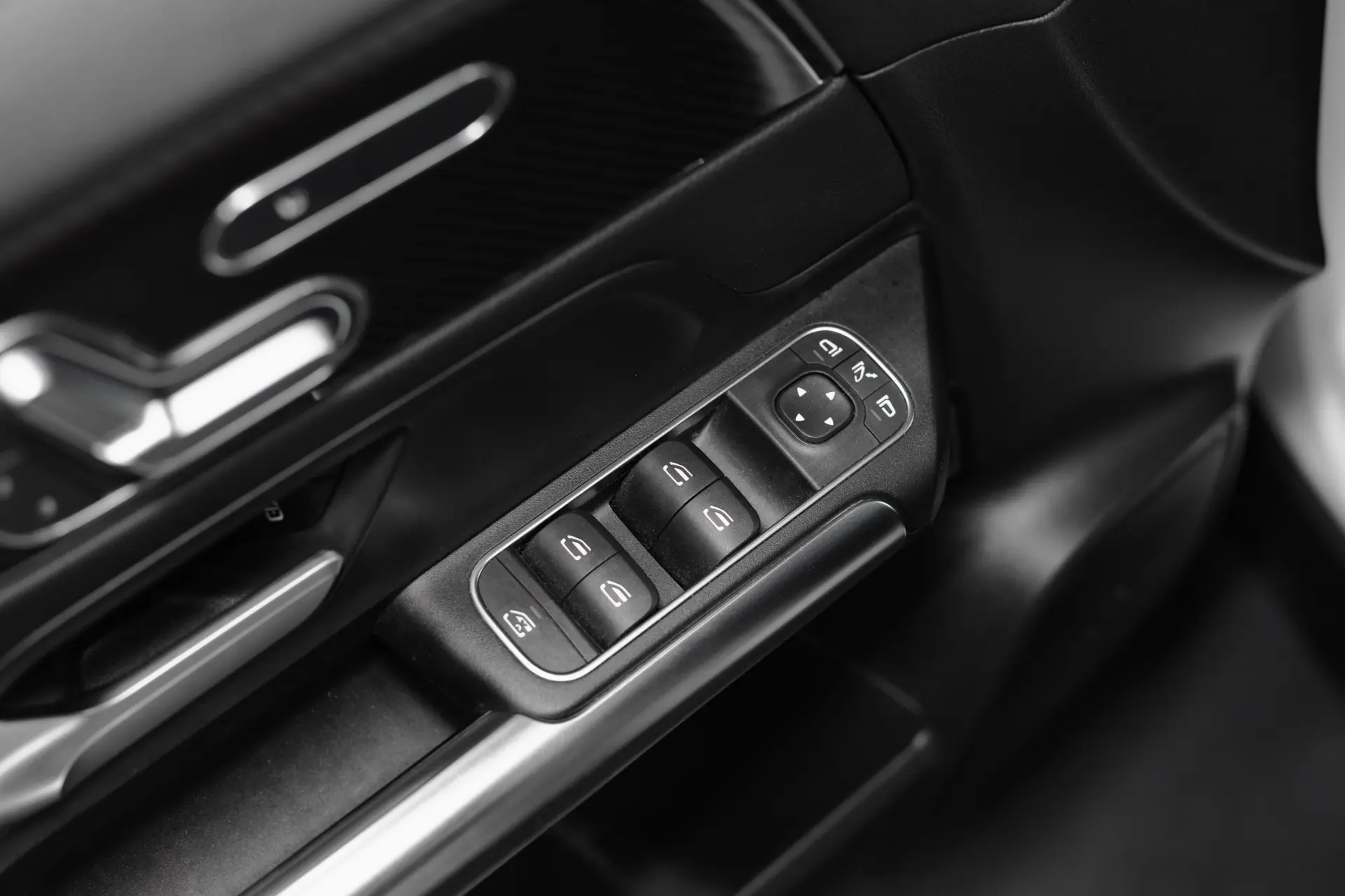 Mercedes-Benz GLA 250 e 8G-DCT AMG Line 29