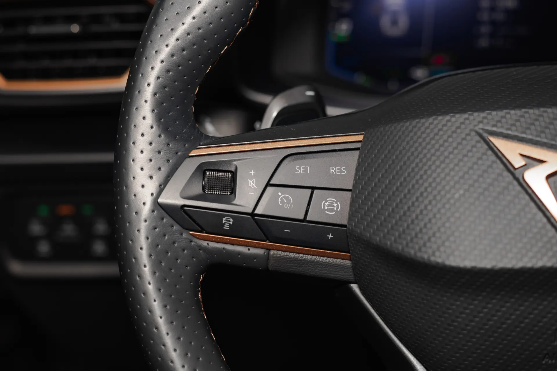 Cupra Formentor 1.4 e-Hybrid DSG VZ 6