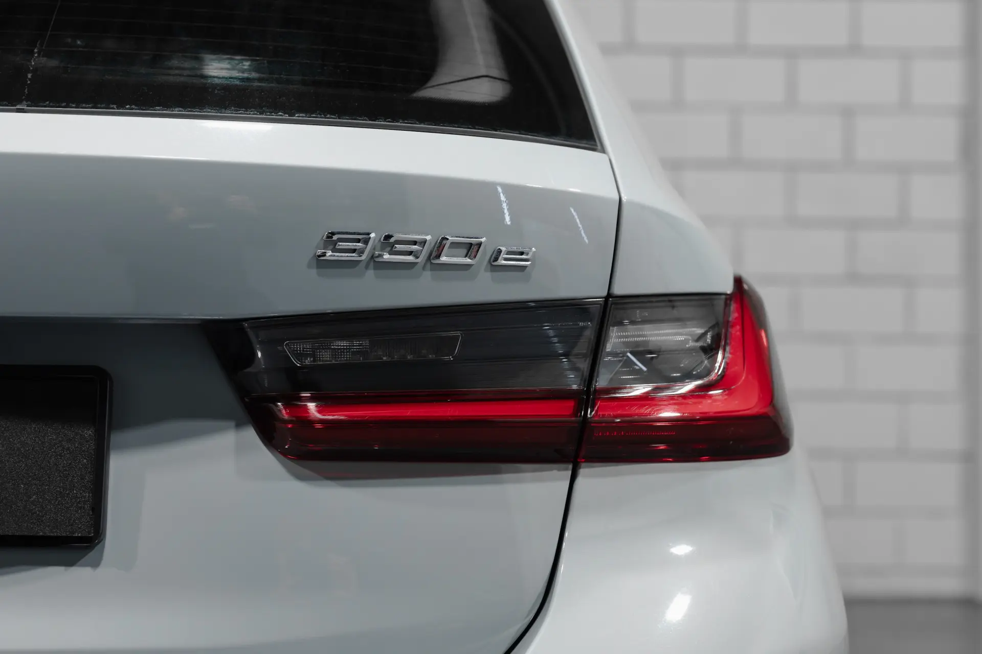 BMW 330 e Pack M Auto 23