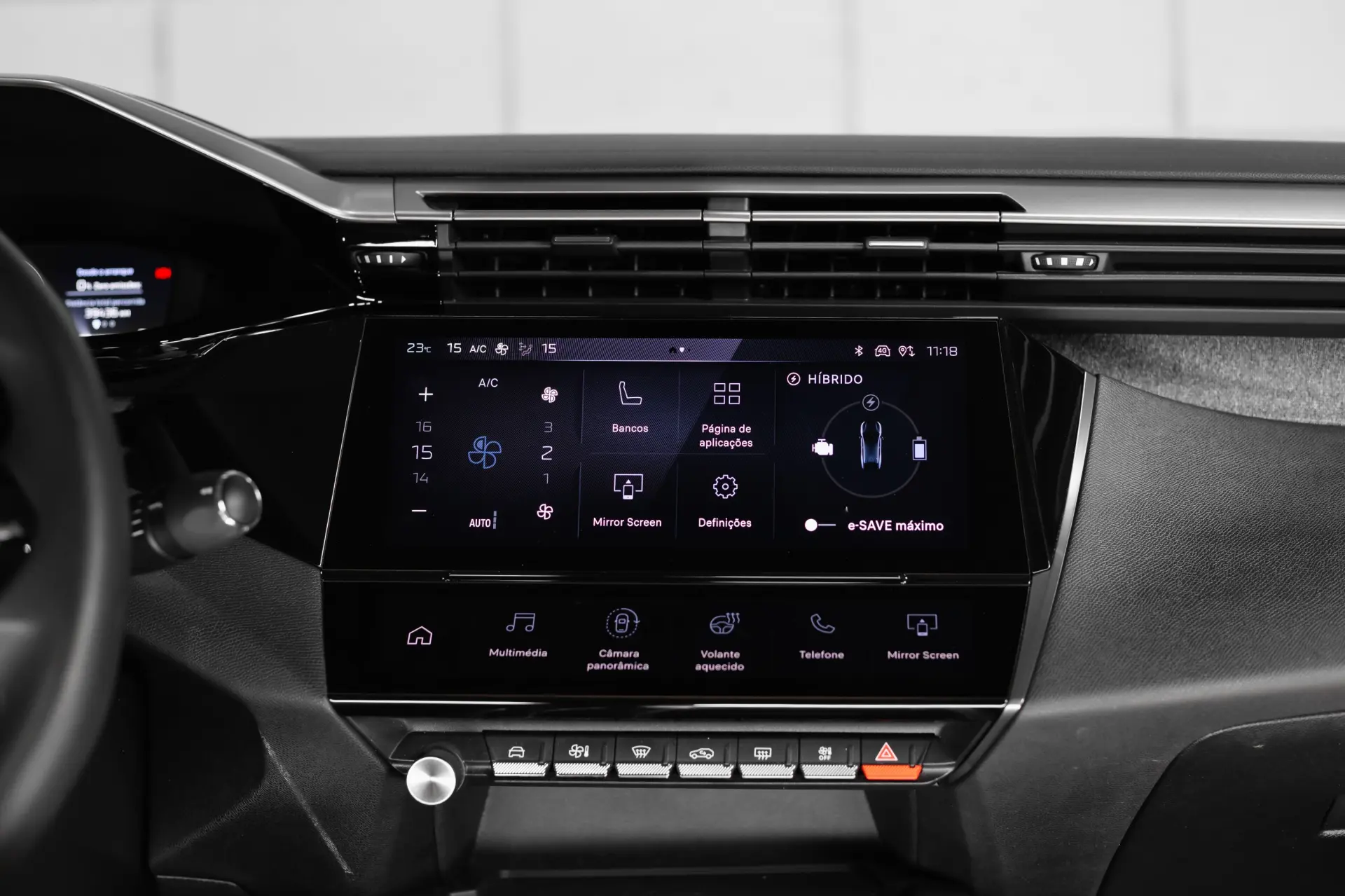 Peugeot 408 1.6 Hybrid Allure e-EAT8 14