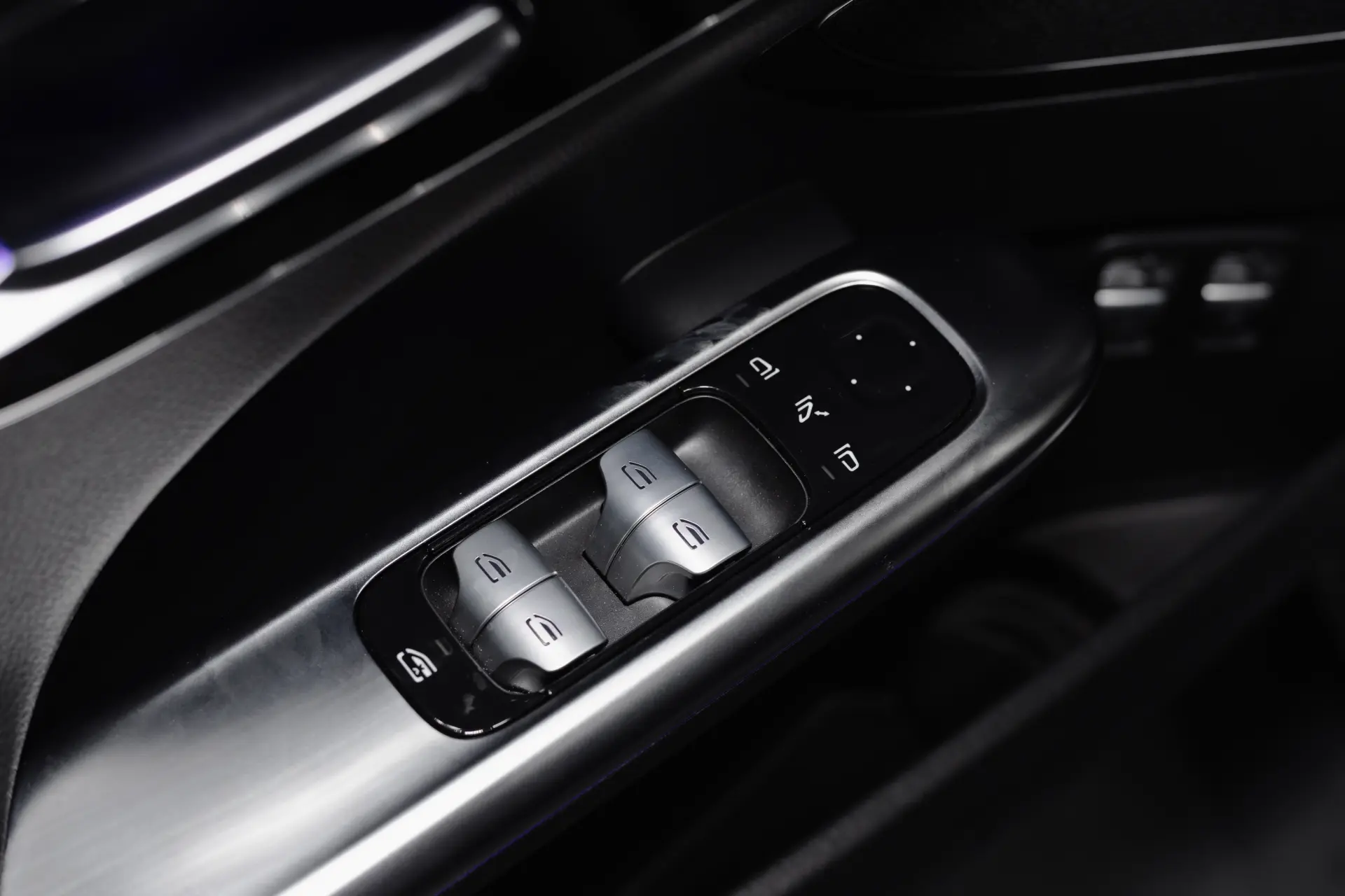 Mercedes-Benz C 300 e T 9G-TRONIC AMG Line 32