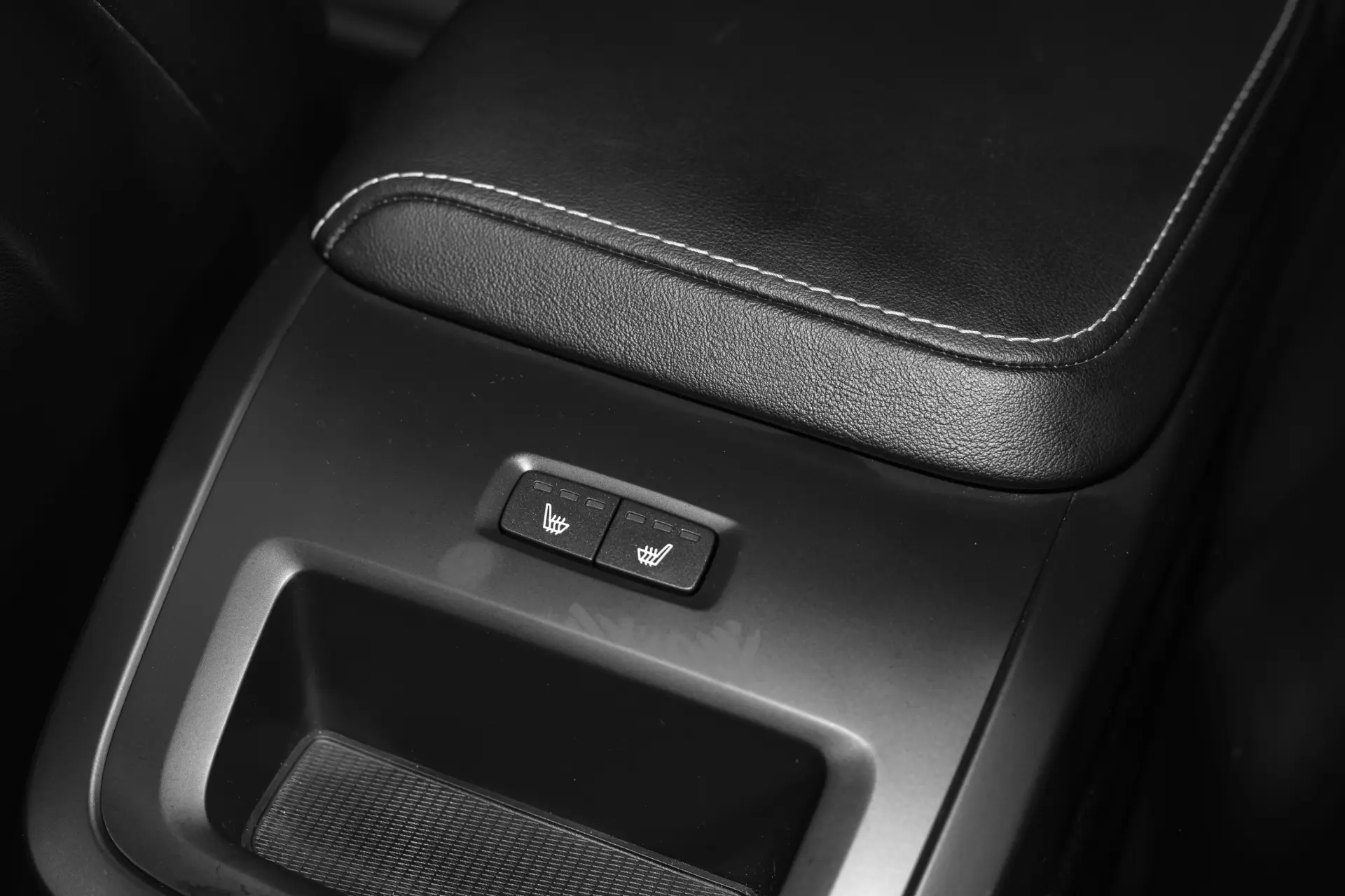 Volvo XC 60 2.0 T6 PHEV Black Edition 34
