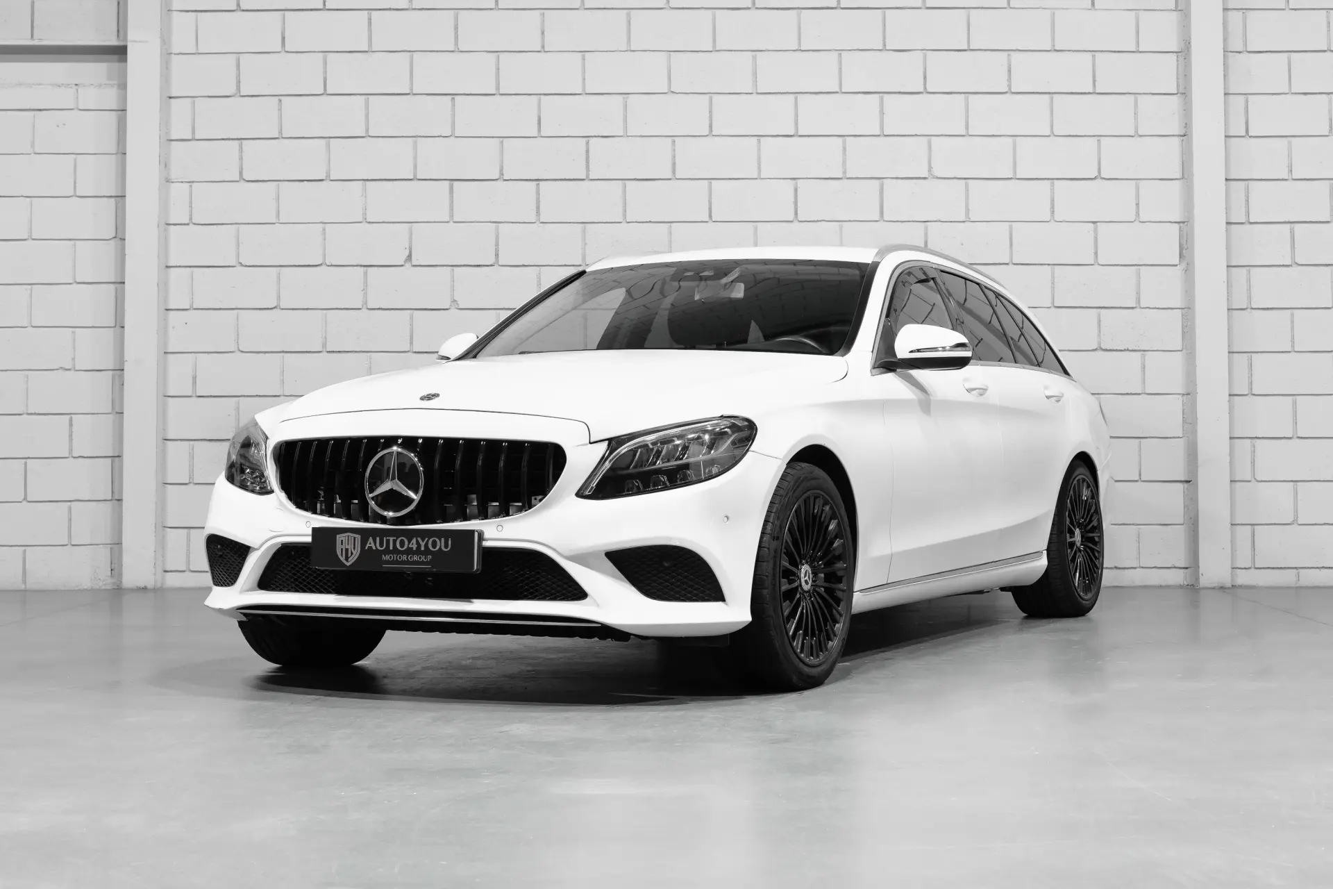 Mercedes-Benz C 300 Avantgarde 1
