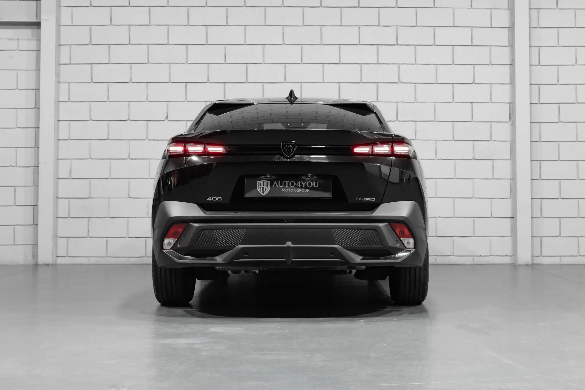 Peugeot 408 1.6 Hybrid Allure e-EAT8 37
