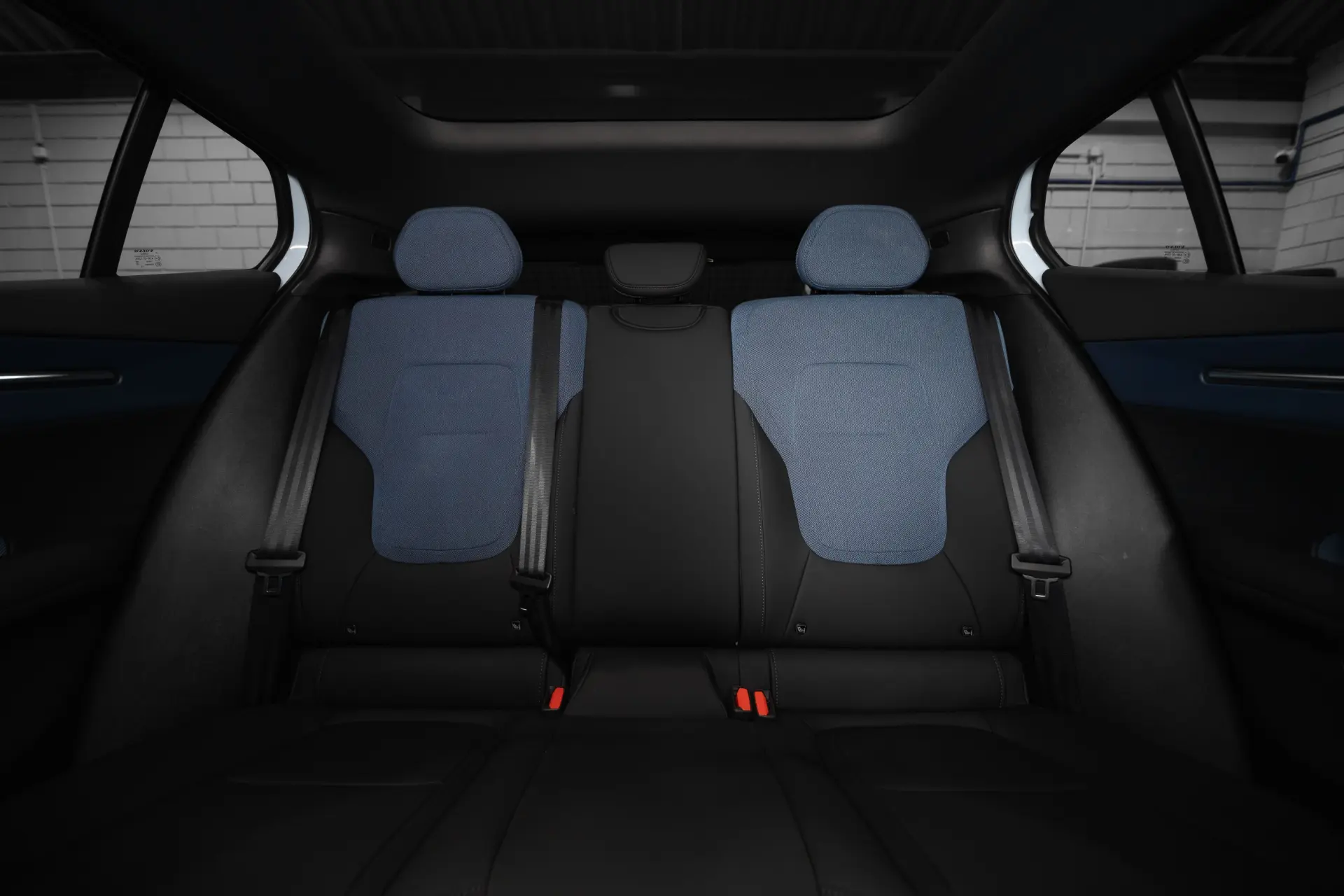 Volvo EX30 Twin Motor Performance AWD Ultra 34